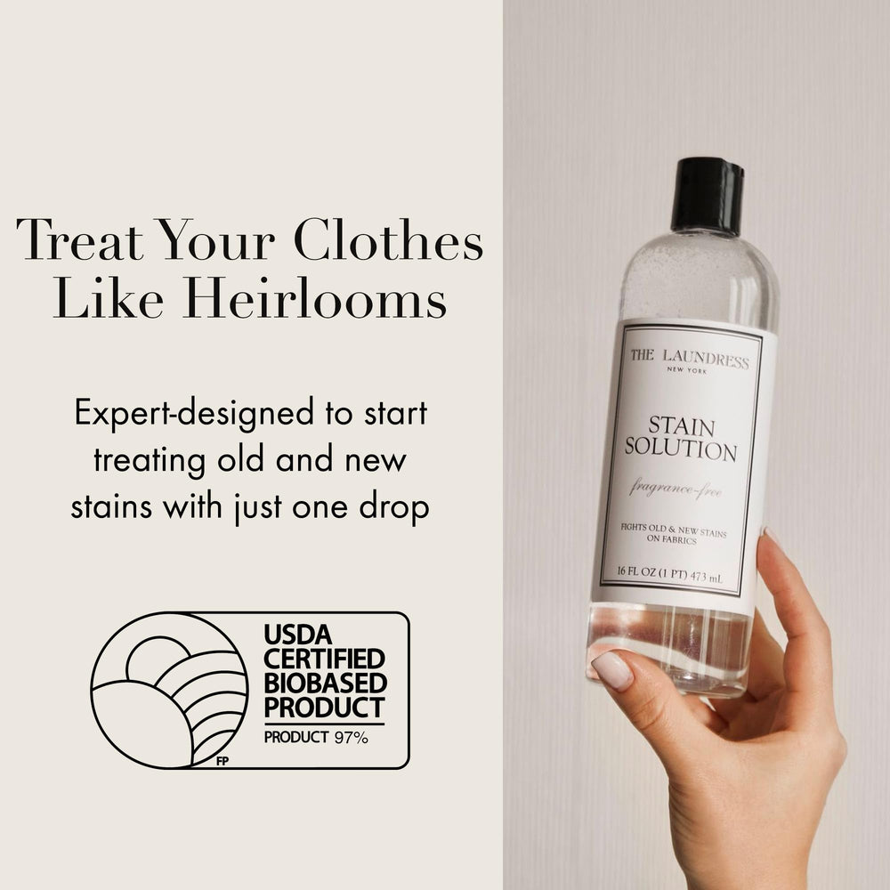 The Laundress aplicando en camisa manchada, ayuda a pretratamiento fácil