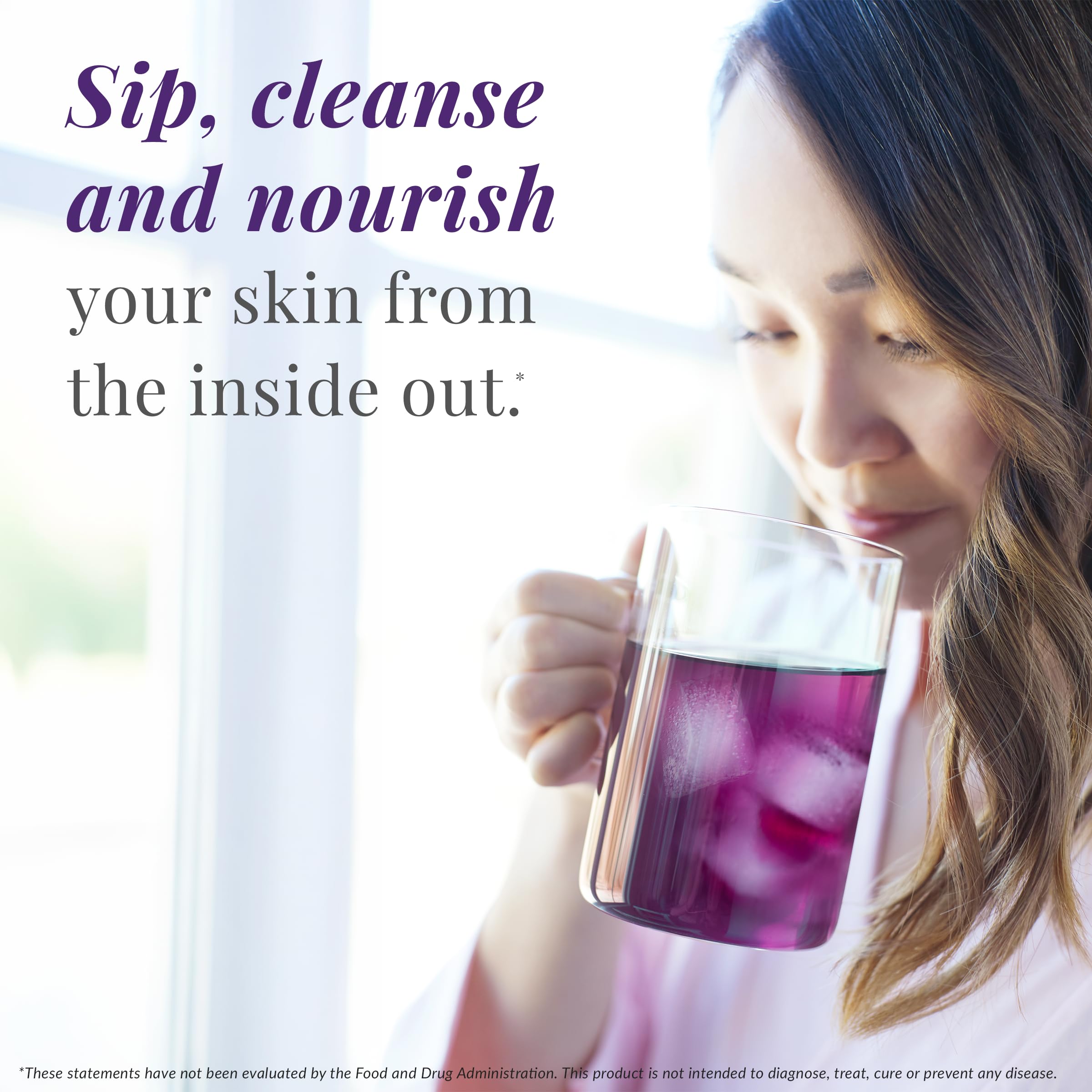The Republic of Tea flor butterfly pea en primer plano aportando color natural
