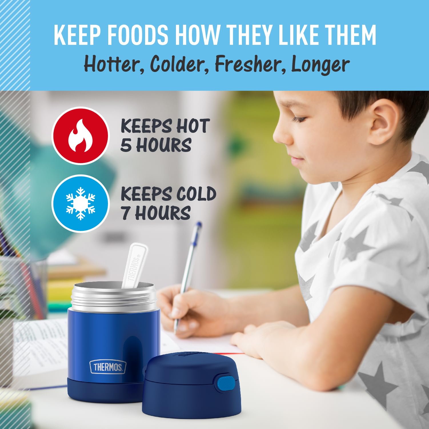 THERMOS FUNtainer en mano de niño mostrando tamaño y facilidad de transporte