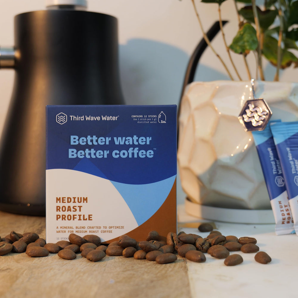 Third Wave Water etiqueta con información de minerales y beneficios de sabor