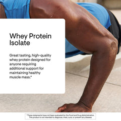 Vaso preparado con THORNE Whey Protein Isolate listo para beber tras el entrenamiento, recuperación práctica