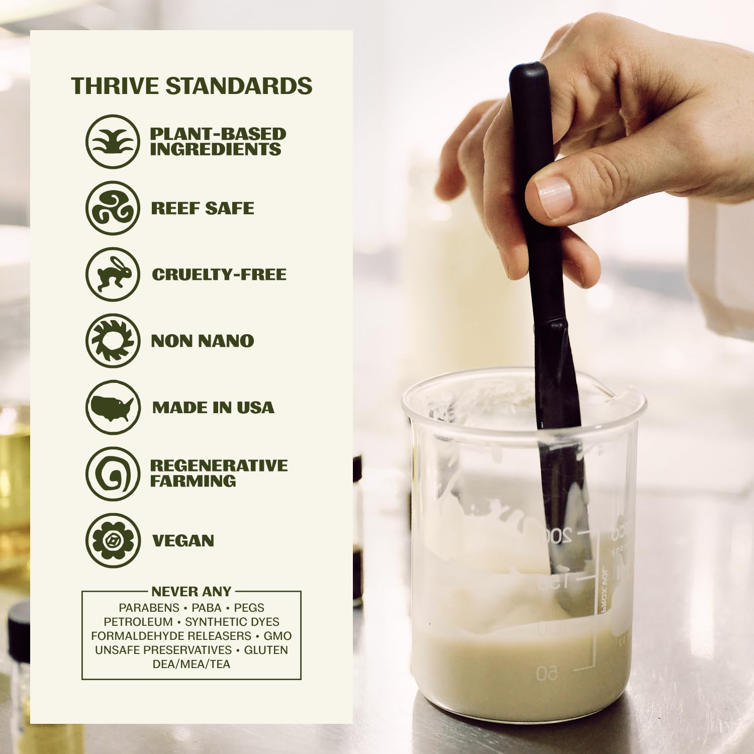 Etiqueta de Thrive Natural Care con lista de ingredientes y beneficios