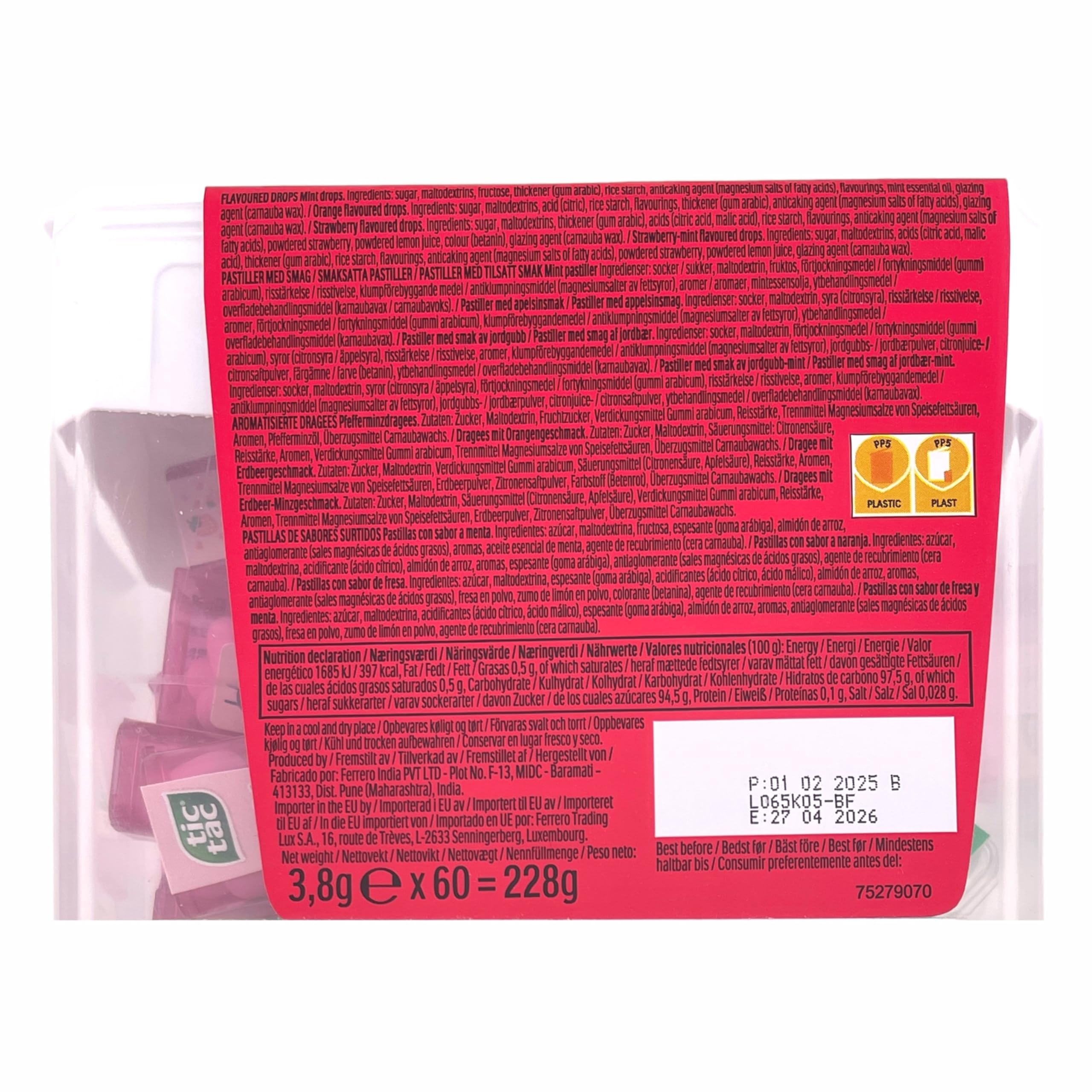 Tic Tac en mano mostrando mini caja portátil Tic Tac ideal para llevar y compartir