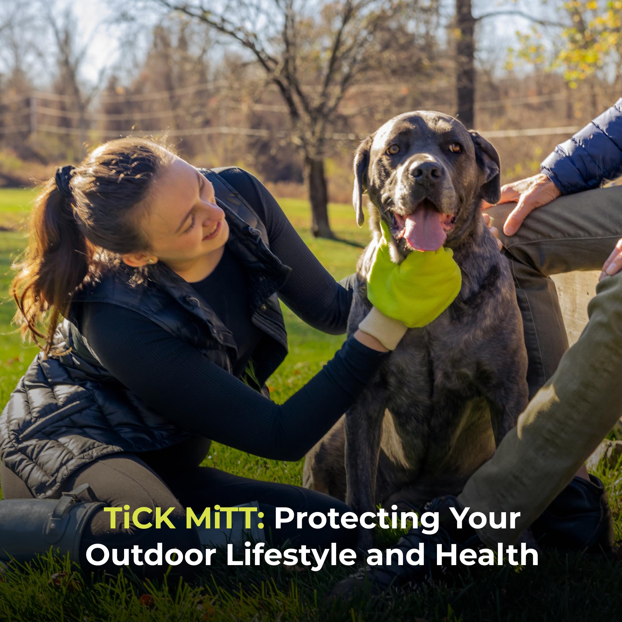 TiCK MiTT con garrapata en envase de seguridad, maneja residuos higiénicos