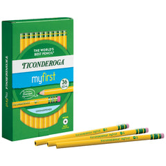Ticonderoga lápices en manos de niño mostrando agarre ergonómico