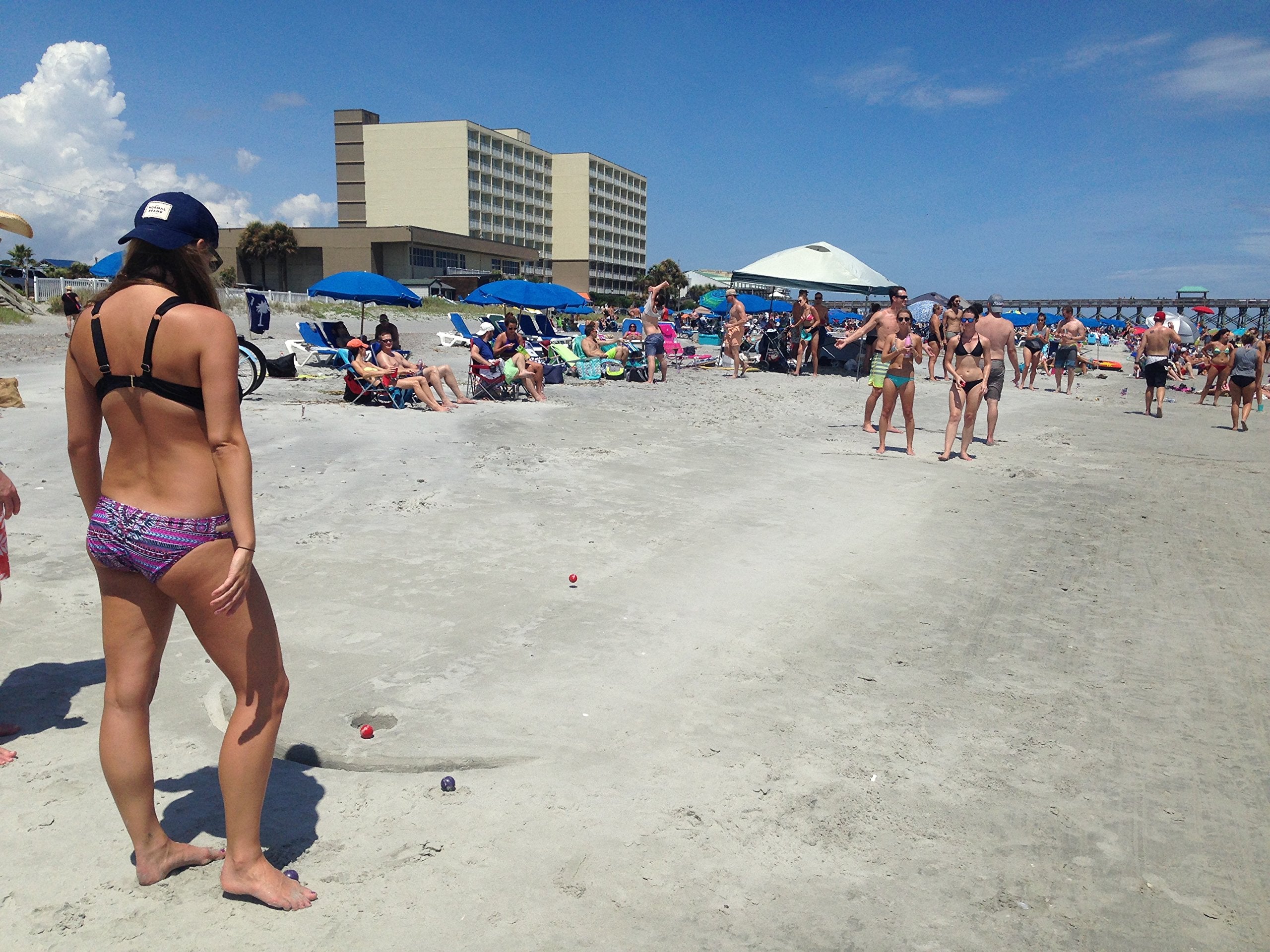 TidalBall escena de reunión en playa, entretenimiento para familias y amigos