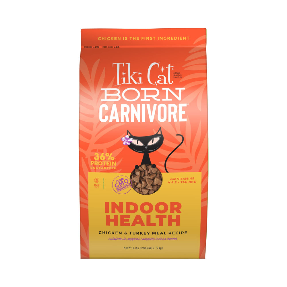 TIKI PETS bolsa frontal del alimento seco con pollo y pavo, muestra ingredientes reales