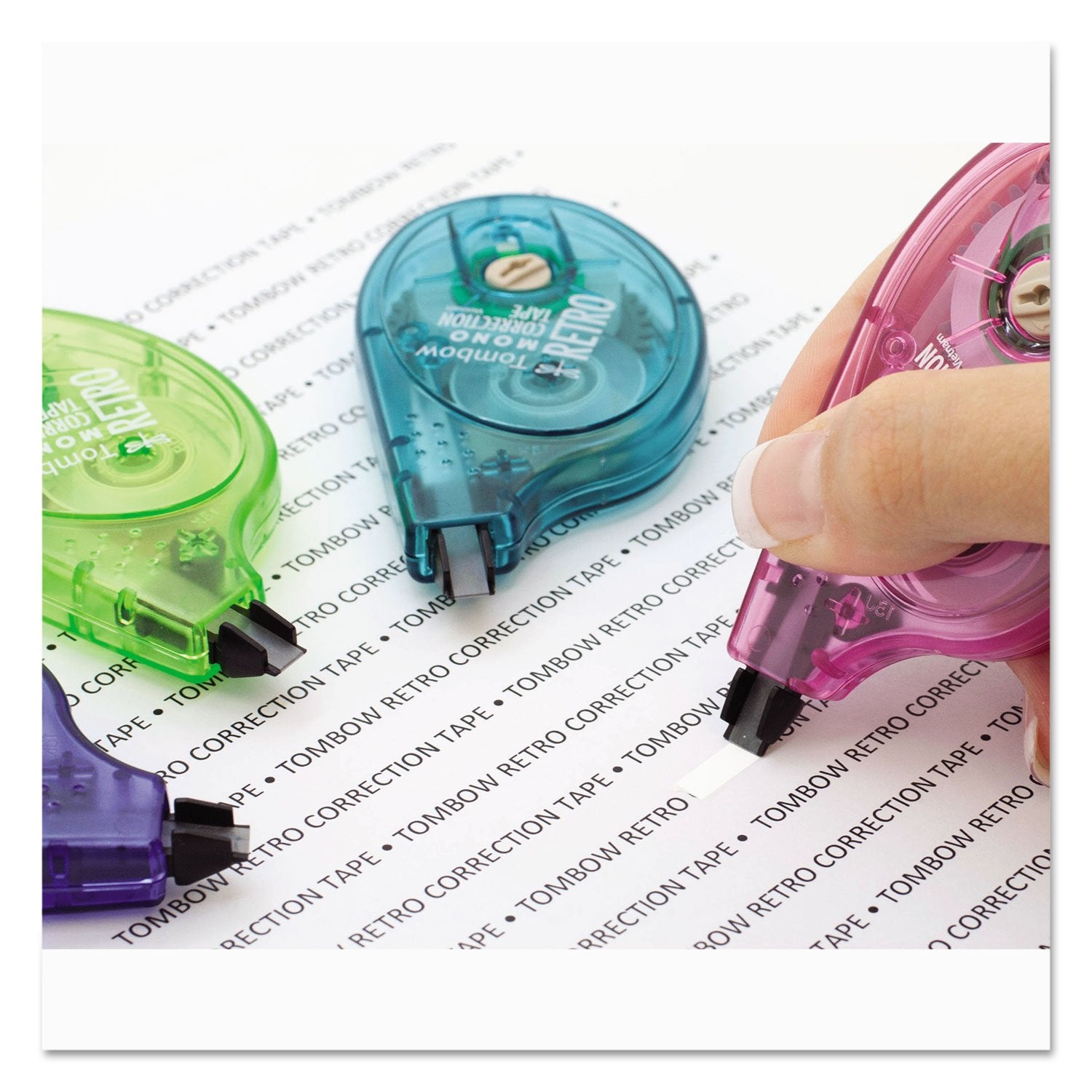 Tombow Mono detalle del dispensador y textura para aplicar con precisión