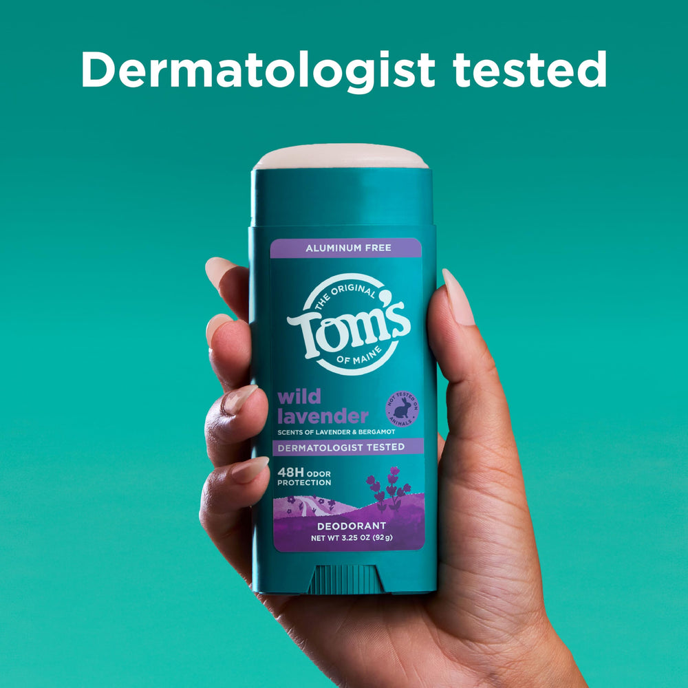 Tom's of Maine primer plano de etiqueta e ingredientes, transparencia en fórmula