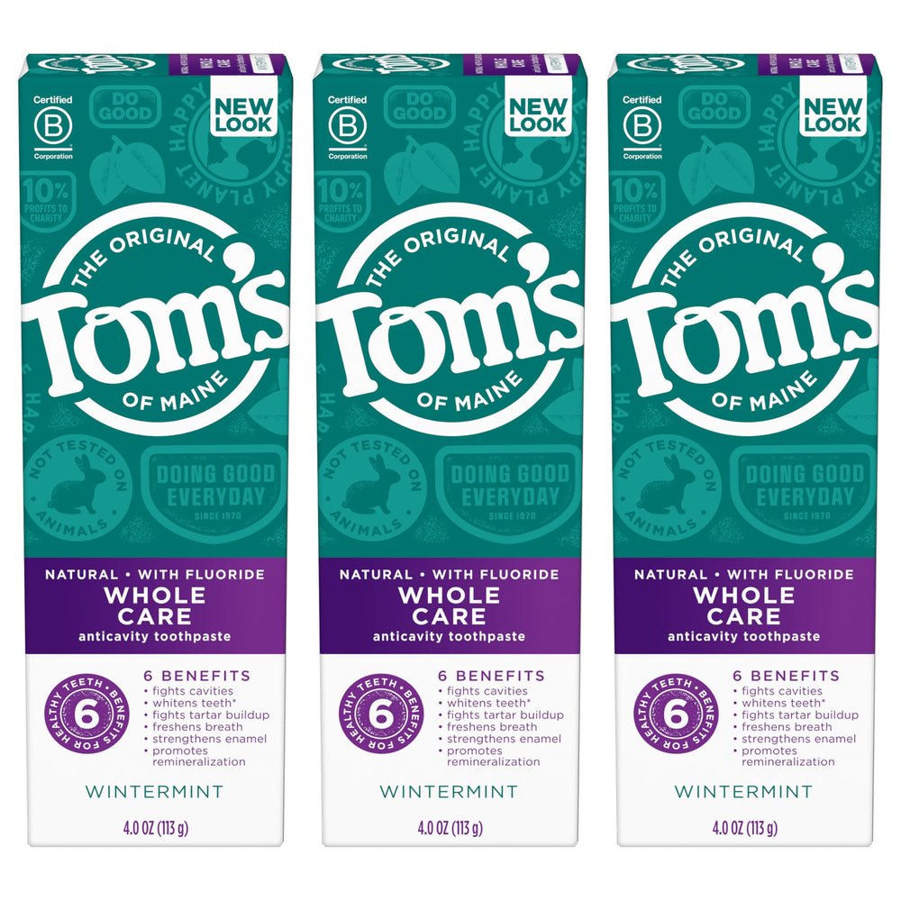 Tom's of Maine familia sonriendo tras cepillado, promoviendo confianza diaria