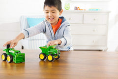 TOMY John Deere juguetes en la arena en uso, fomentan creatividad y juego cooperativo