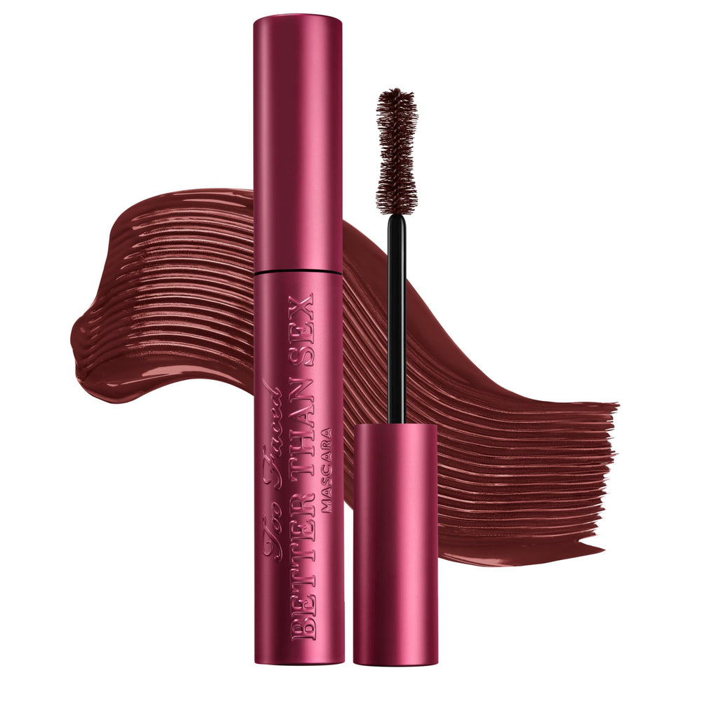 Too Faced máscara burgundy vista frontal con acabado voluminoso