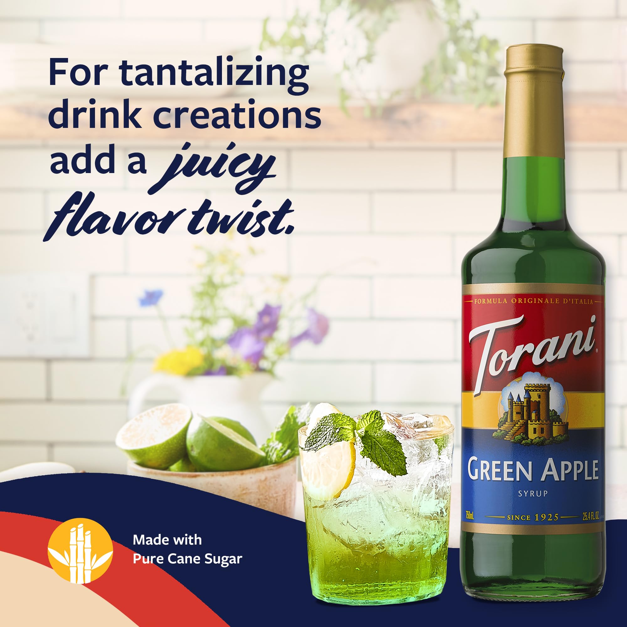 Torani sirope en copa con bebida verde refrescante lista para servir