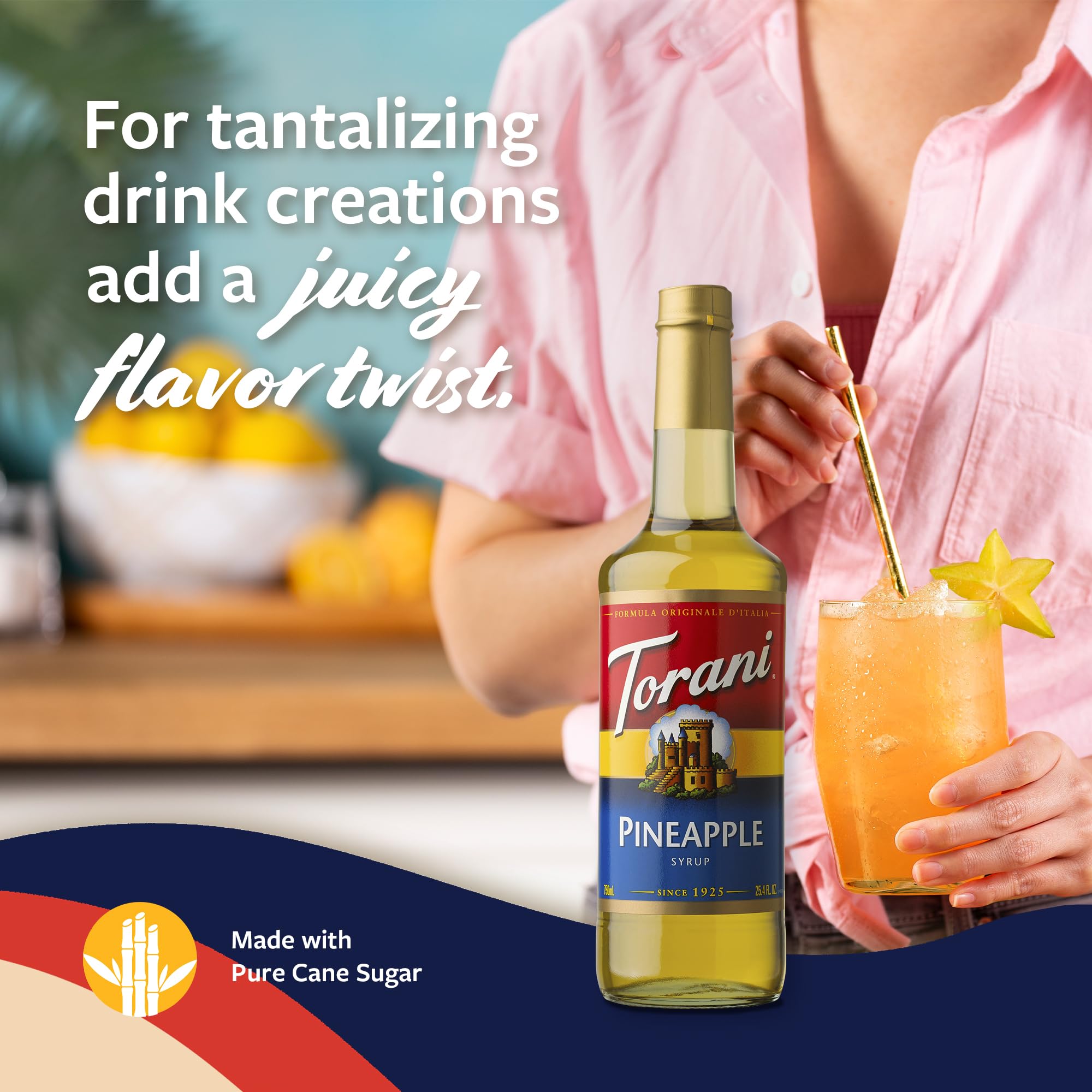 Vaso con cóctel preparado con Torani piña, realza sabor y presentación