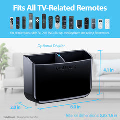 TotalMount soporte instalado junto a TV con mandos colocados y accesibles