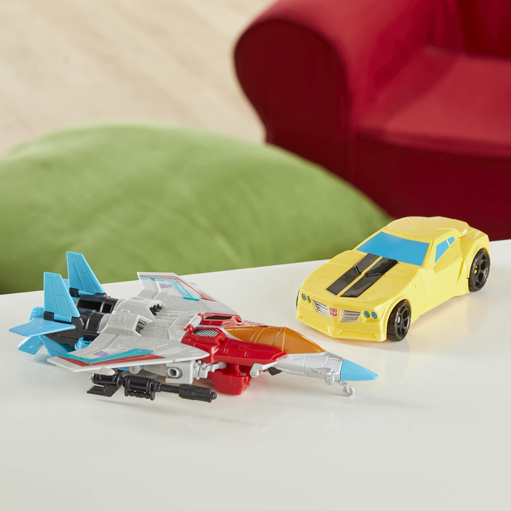 Transformers escena de juego Autobots vs Decepticons, marca Transformers fomenta imaginación