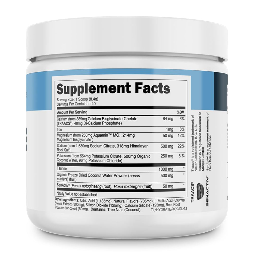 Transparent Labs bebida Raspberry Lemonade vertiéndose para sabor refrescante