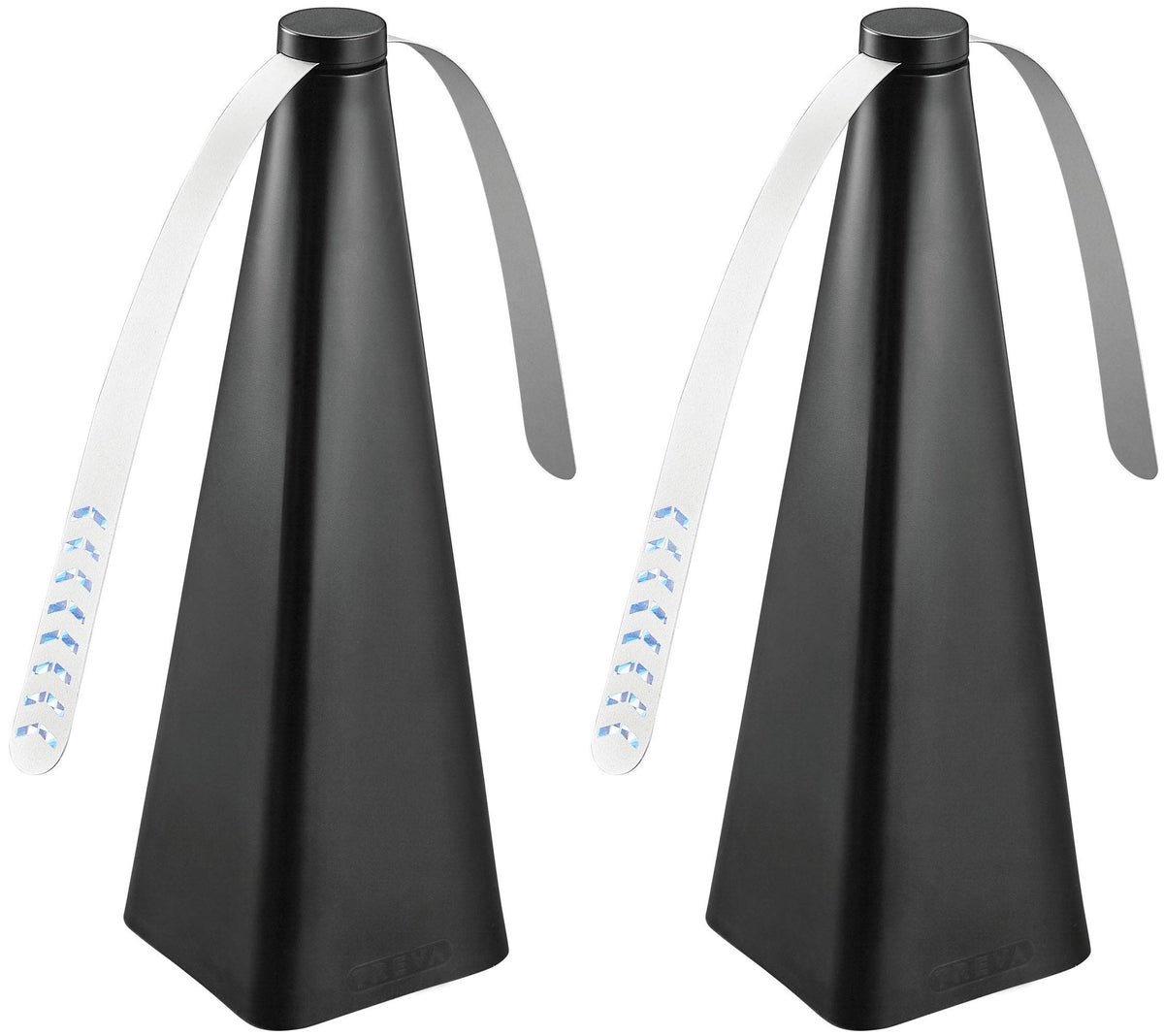 Treva ventilador frontal mostrando diseño y color negro, protección contra insectos