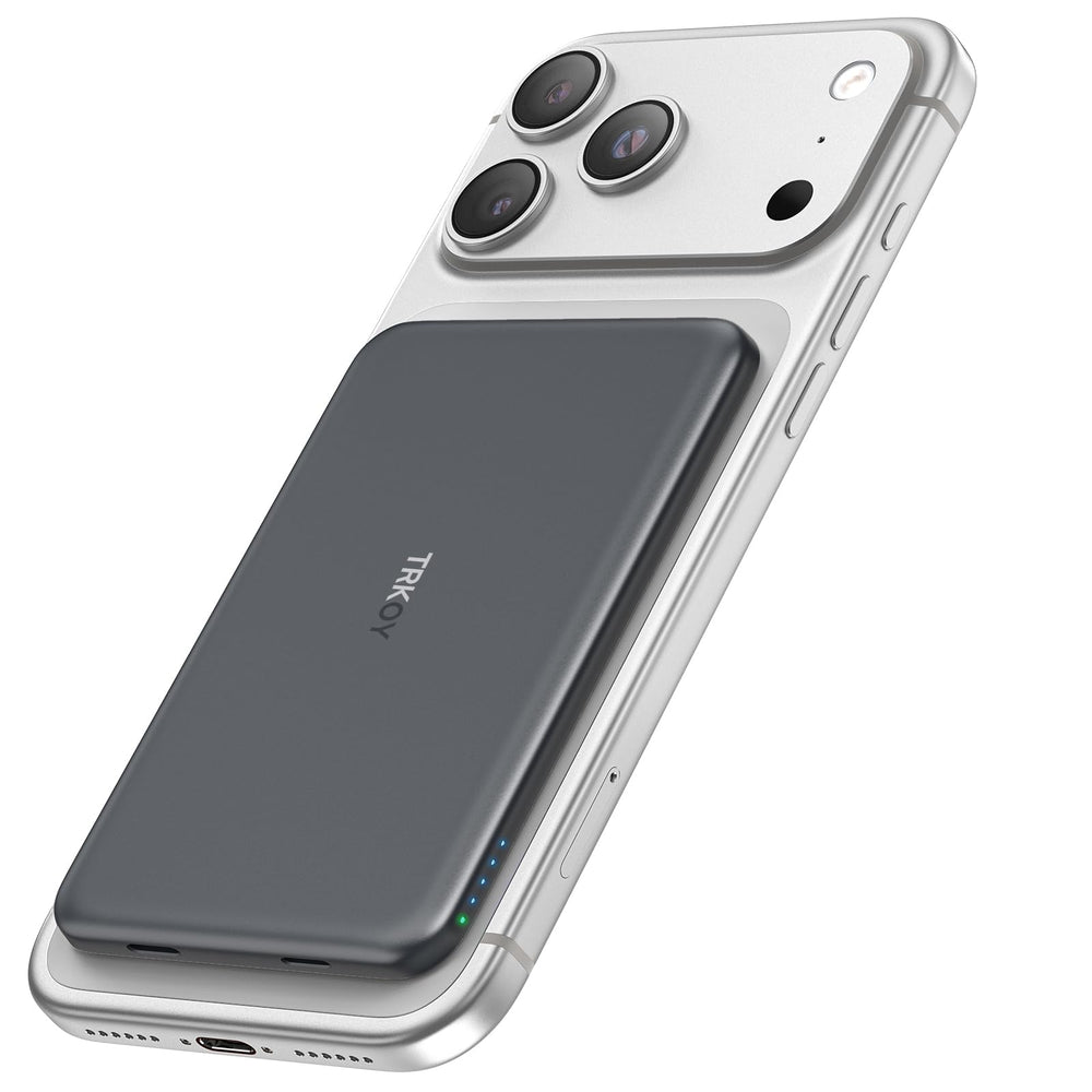 TRKOY W5 vista frontal mostrando el diseño MagSafe y carga estable