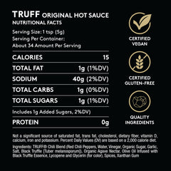 TRUFF salsa en uso rociada sobre pizza realzando sabor y aroma