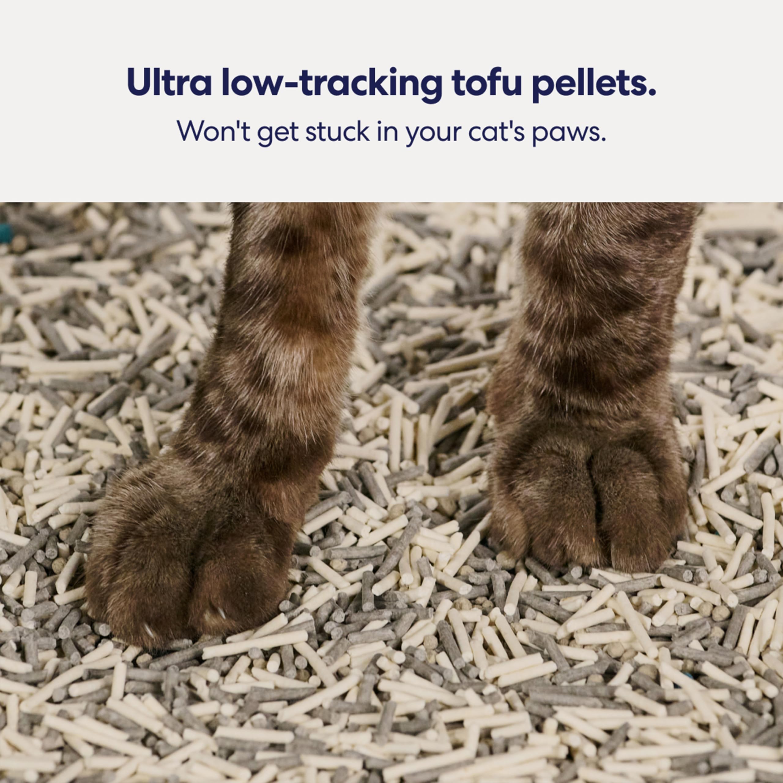 Tuft & Paw comparación de tamaño de pellets que reduce el rastreo