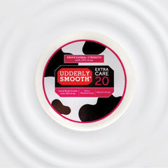 Udderly Smooth aplicación en manos para suavizar piel áspera y agrietada
