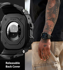 ULTIMAL Apple Watch en uso durante senderismo demostrando resistencia en exteriores