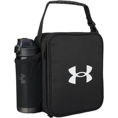 Under Armour detalle del piping y costuras reforzadas que aumentan durabilidad