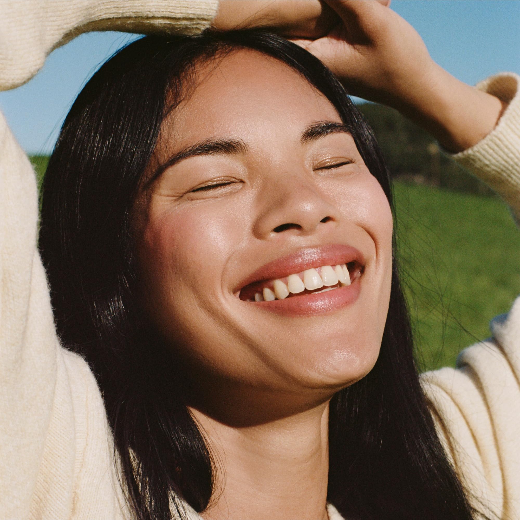 Ursa Major etiqueta ingredientes cercana que evidencia ingredientes botánicos