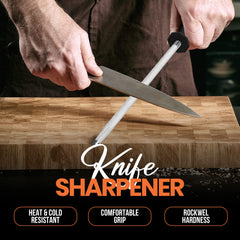 Utopia Kitchen afilando un cuchillo en cocina para cortes precisos