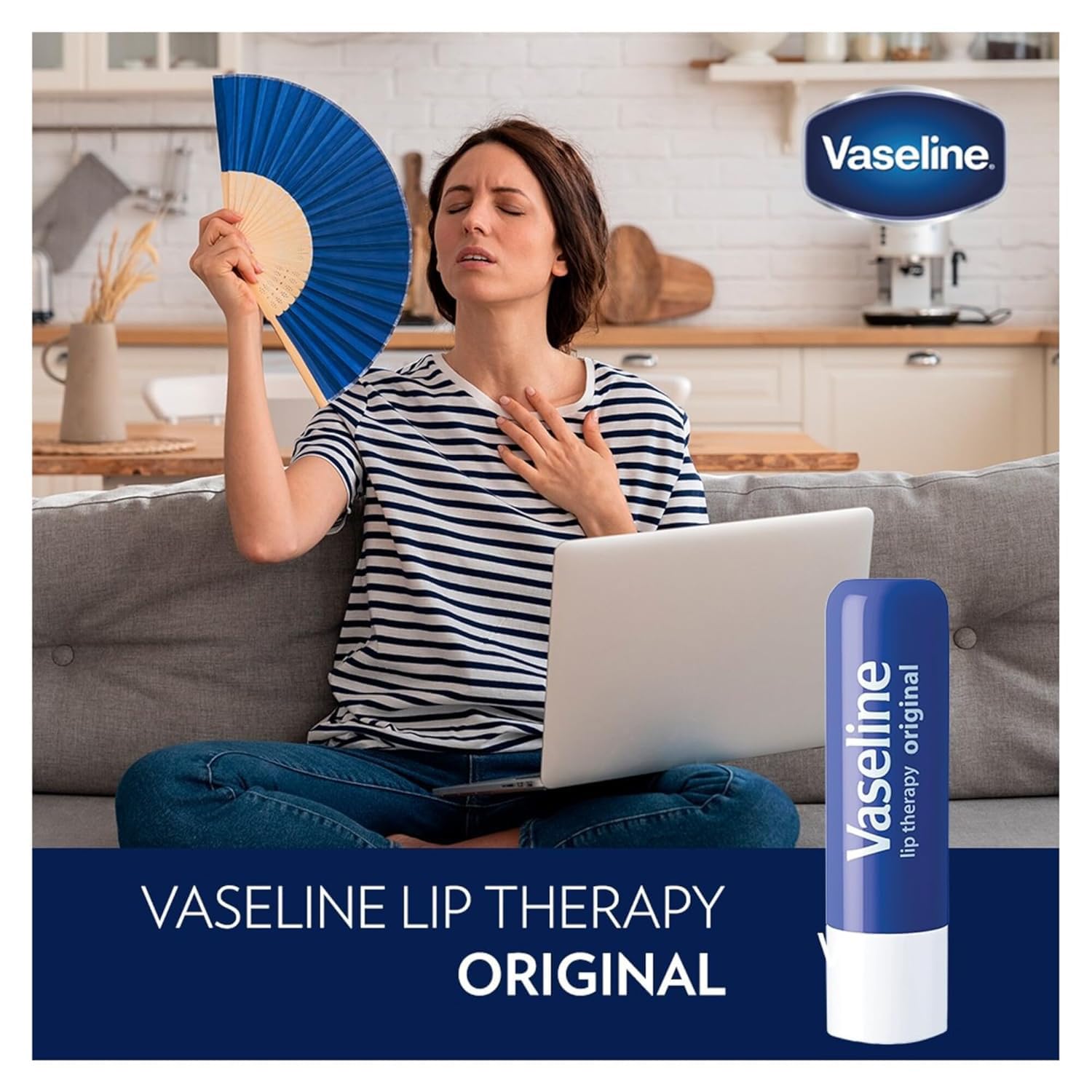 Vaseline primer plano del envase con etiqueta legible y confianza de marca