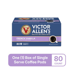 Victor Allen's cápsula en mano indicando facilidad de uso en cafetera