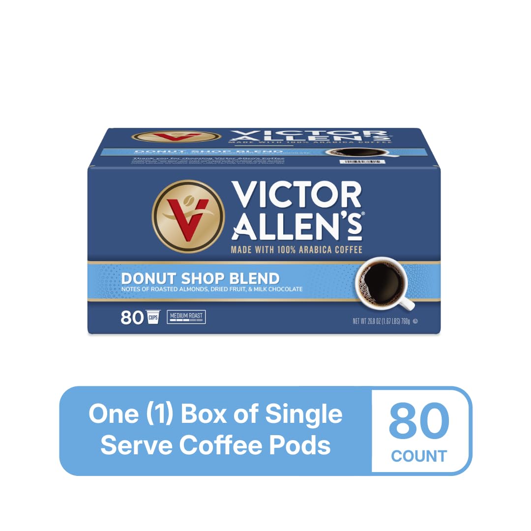 Victor Allen's taza sirviendo café para una extracción equilibrada