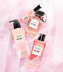 Victoria's Secret producto junto a loción para combinar y prolongar la fragancia