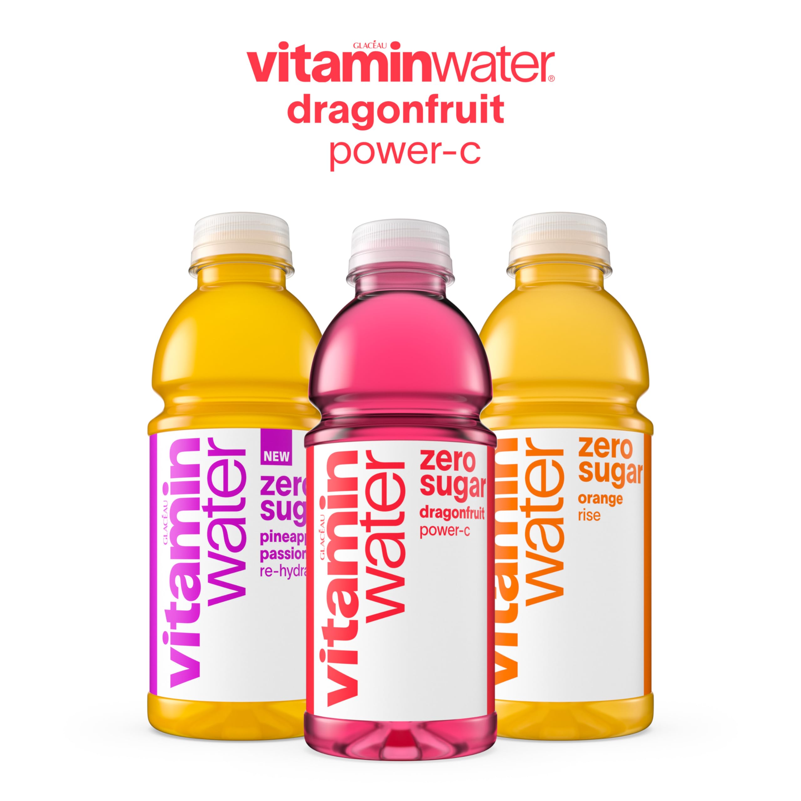 vitaminwater bebida junto a equipo de gimnasio para hidratación práctica