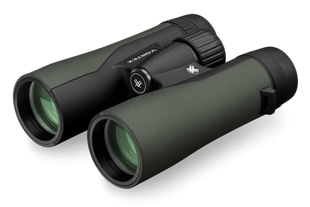 Binoculares Vortex Crossfire HD usados en campo para observación cómoda