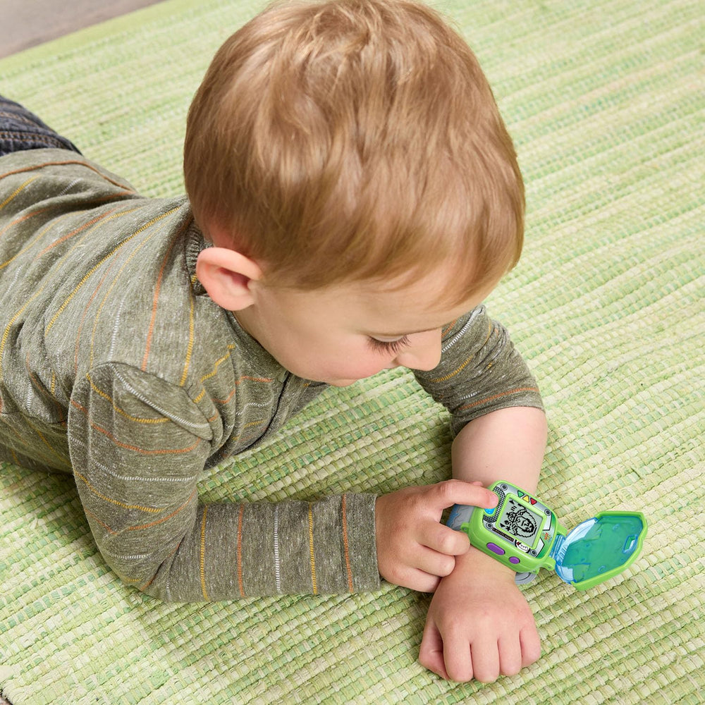 VTech primer plano del altavoz con la voz de Buzz que guía al niño