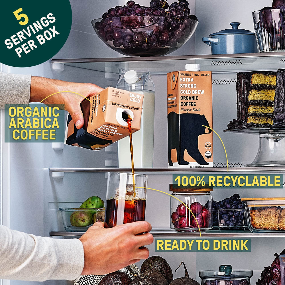 Wandering Bear servido sobre hielo mostrando refresco y potencia de cafeína