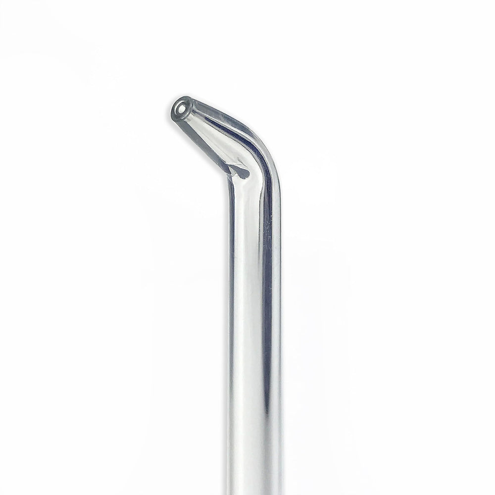 Waterpik punta Precision en uso demostrando limpieza interdental eficaz