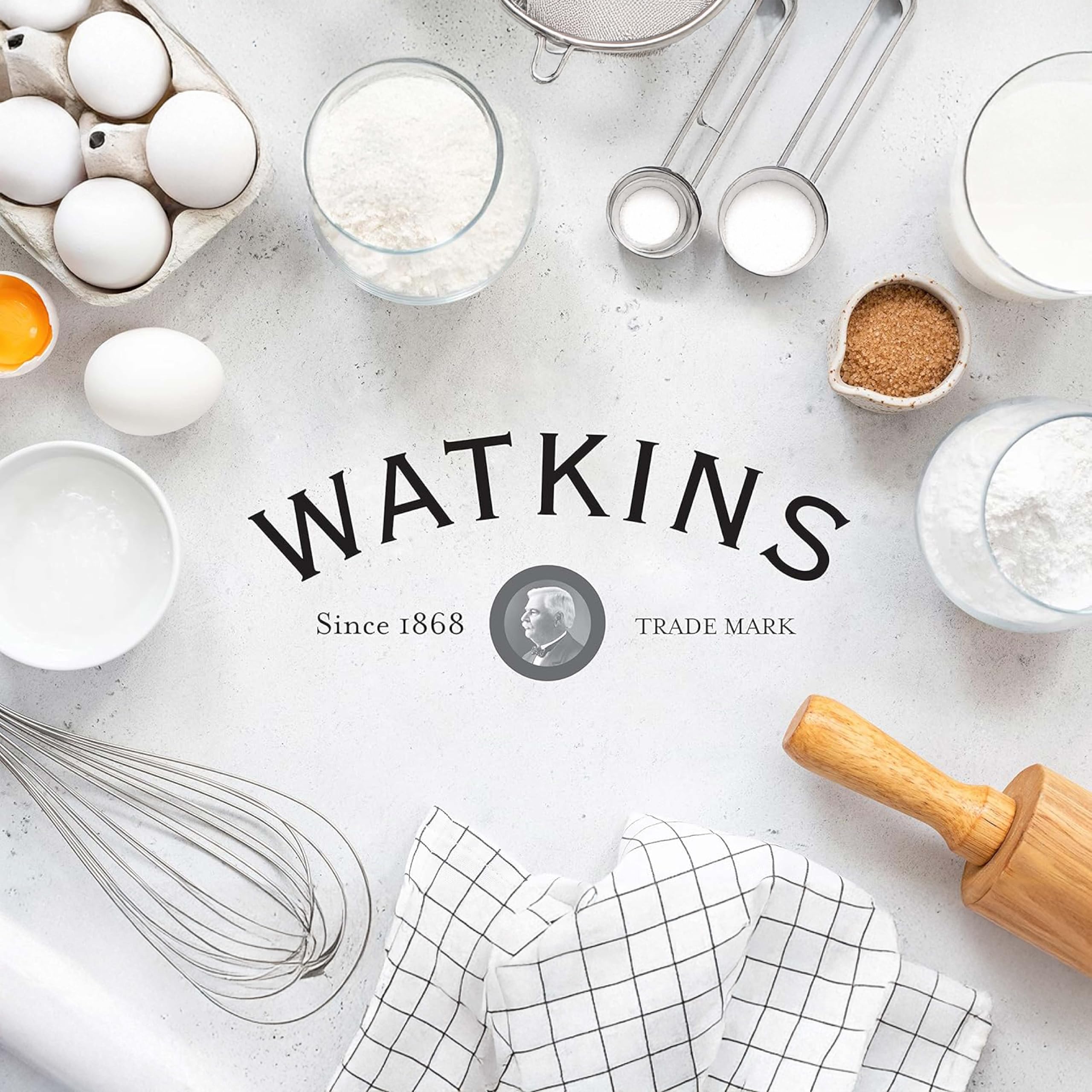 Watkins en una cocina estilizada mostrando uso versátil y conveniencia