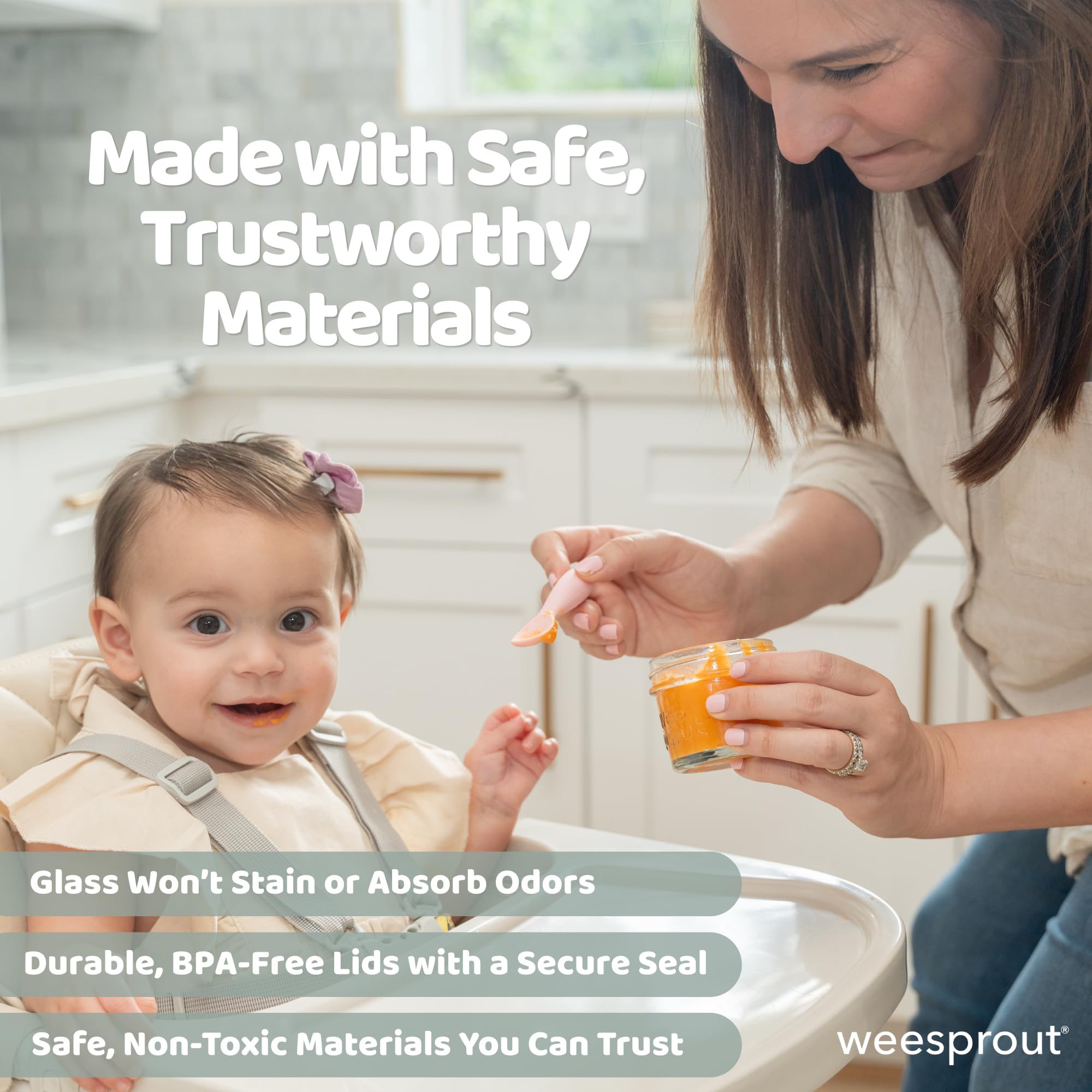 WeeSprout frasco comparado con mano, tamaño 4 oz práctico para porciones