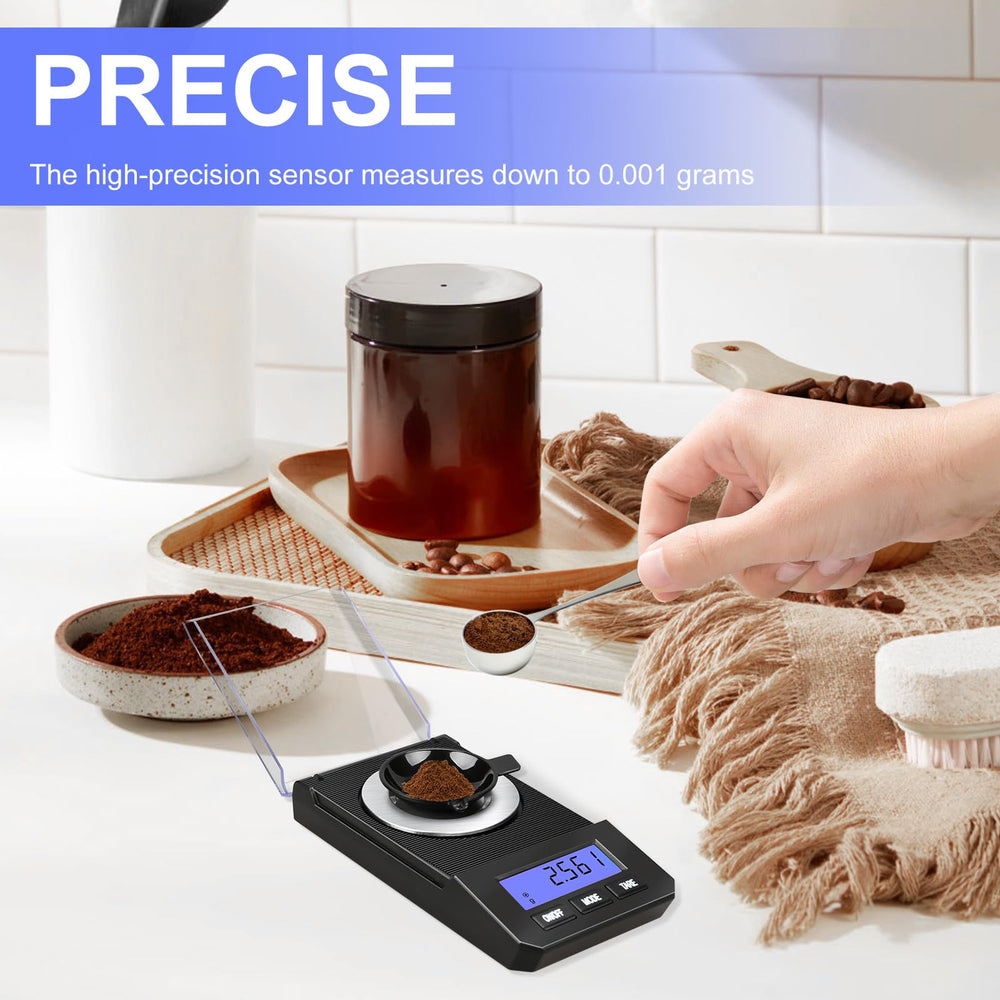Weigh Gram mostrando pilas y accesorios listos para usar y calibrar