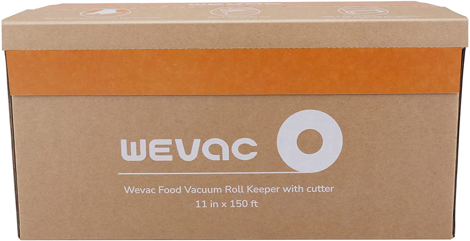 Wevac manos cortando sección con cutter para cortes precisos