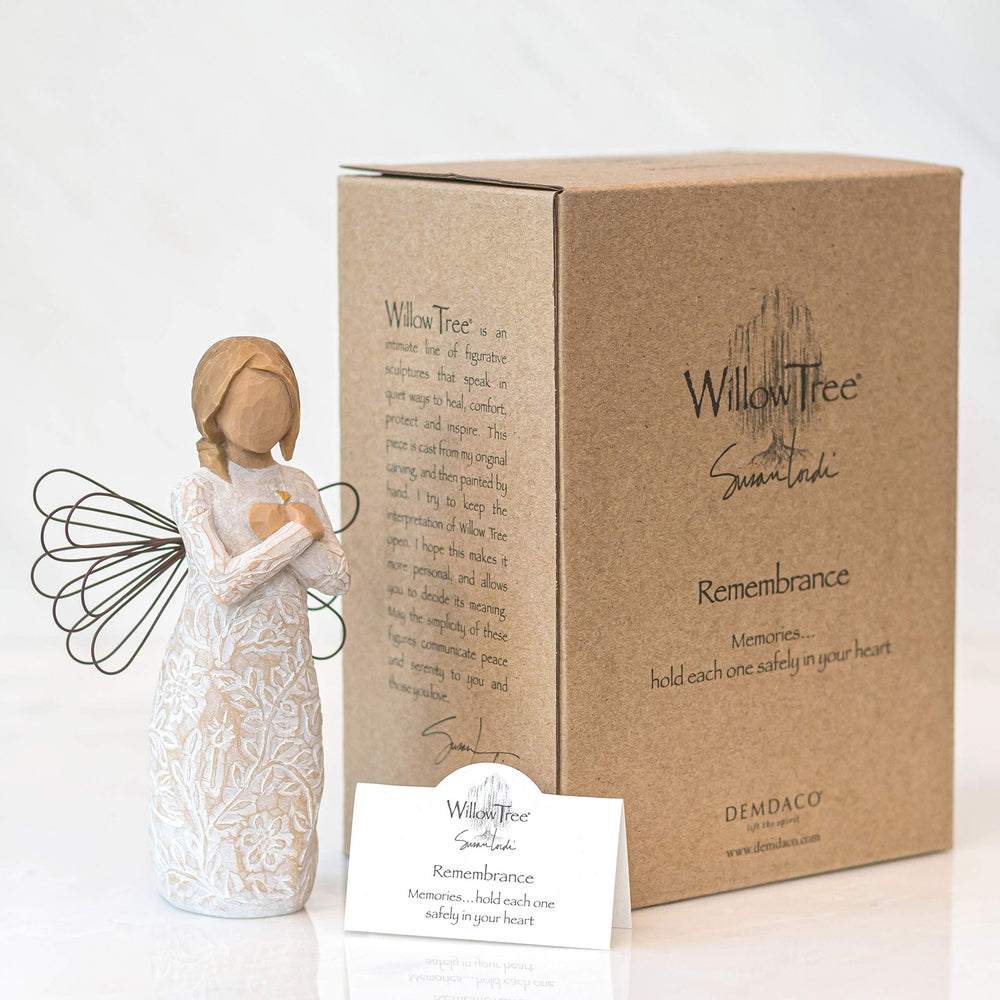 Willow Tree figura en estantería como decoración conmemorativa