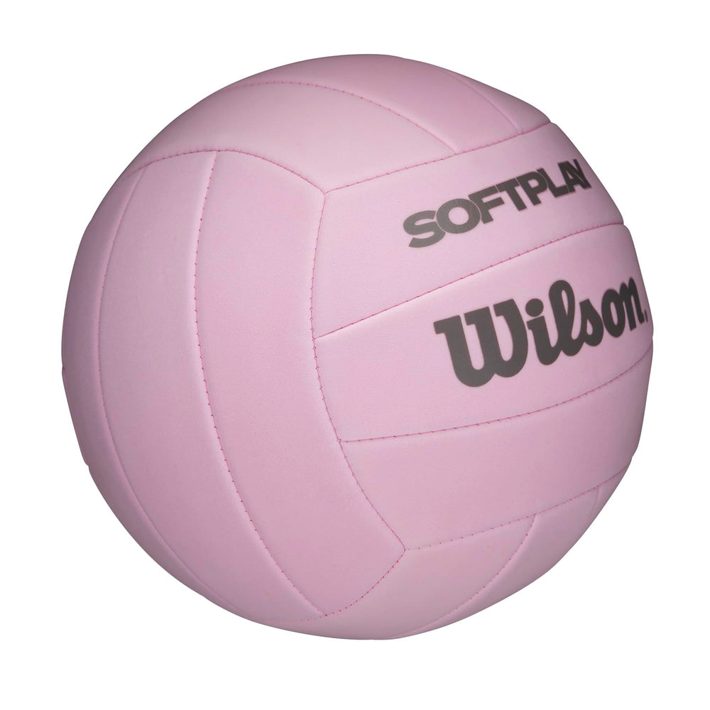 WILSON balón en uso exterior con jugadores disfrutando comodidad al golpear