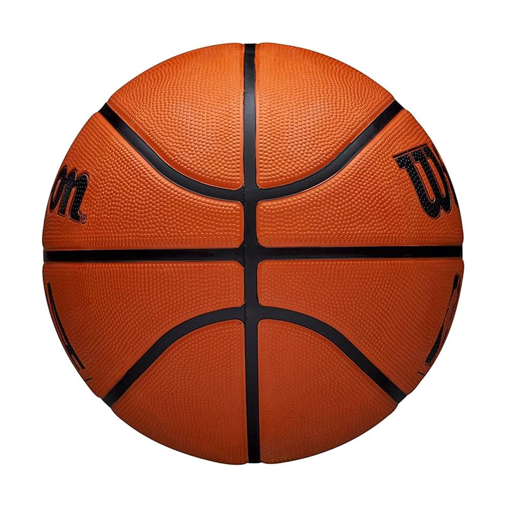 WILSON primer plano de costuras NBA Pro para manejo preciso