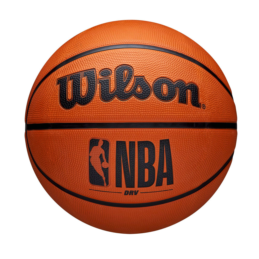 WILSON vista frontal del balón mostrando diseño NBA y durabilidad