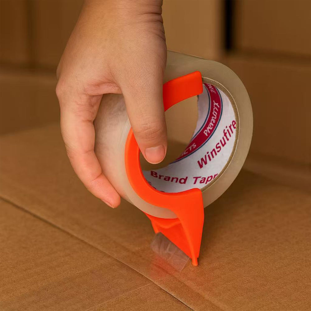 WINSUFIRE cinta aplicada cerrando caja, garantiza sellado seguro durante envío