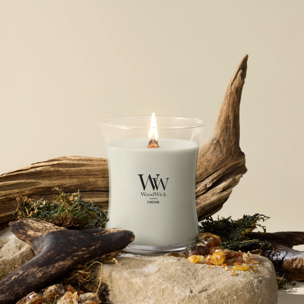 WoodWick detalle de la mecha de madera con crujido relajante