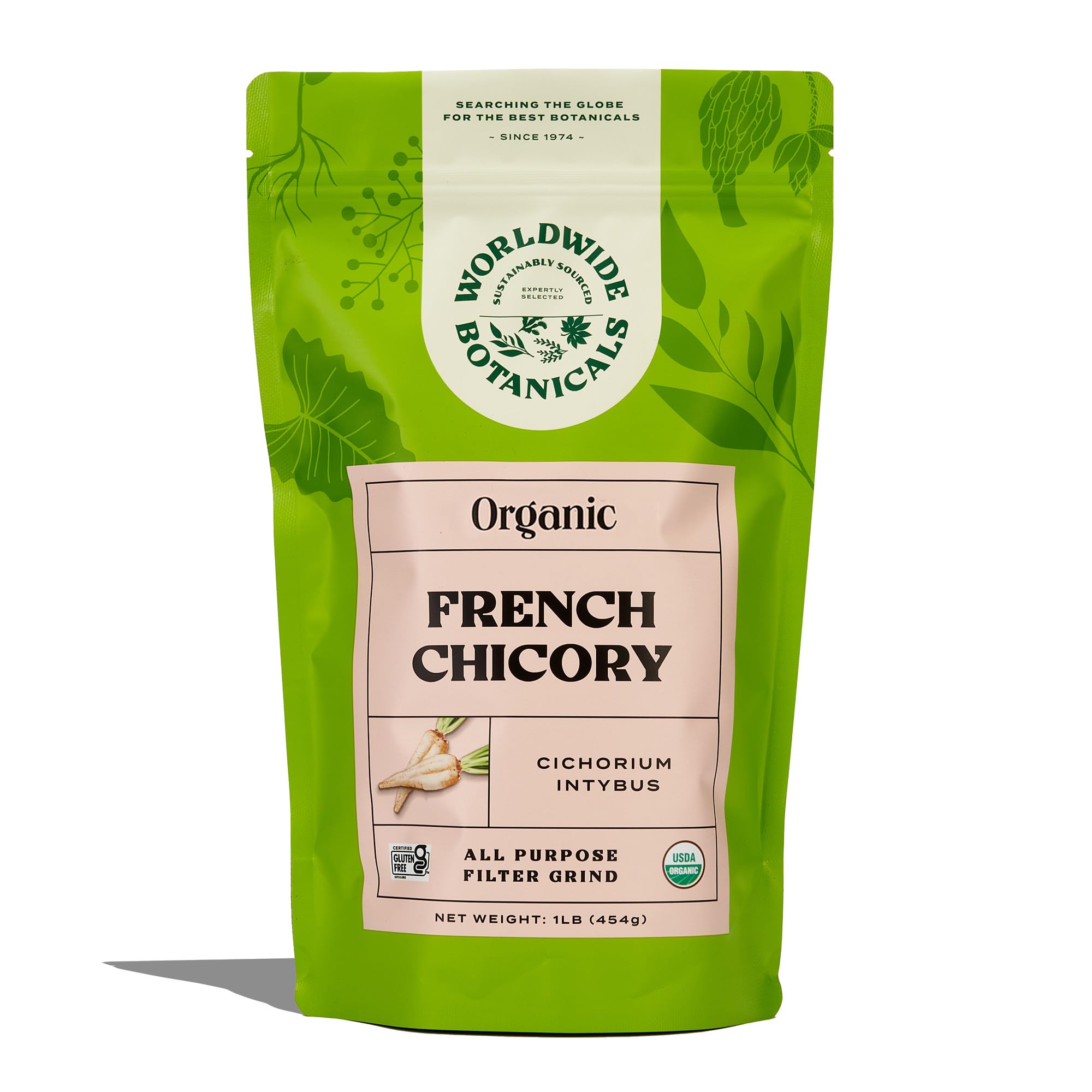 Worldwide Botanicals ambiente de cocina estilo francés con taza de chicoria servida